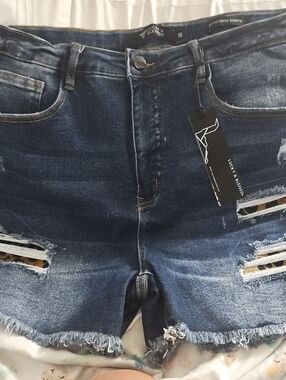 LUCKY AND Blessed Womens Deniem Shorts Nwt